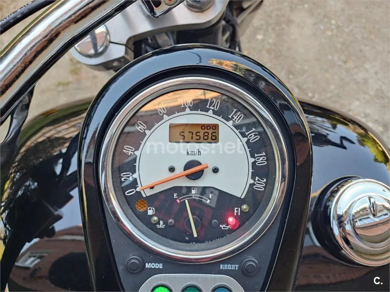 Kawasaki VN 900 Classic – Vista 6