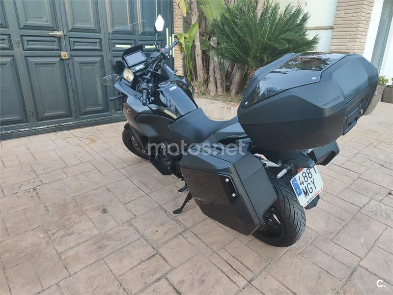 Honda NT1100 – Vista 9