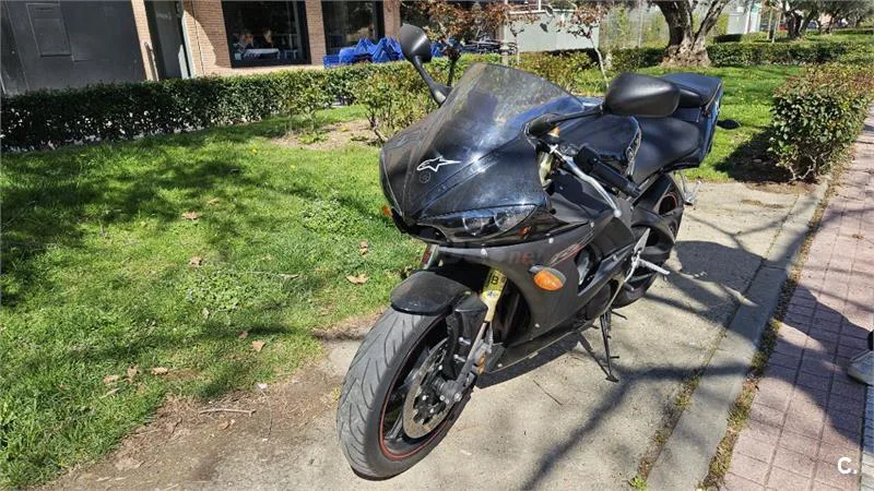 Yamaha YZF R6 – Vista 5