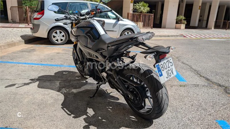 Yamaha MT-09 – Vista 10