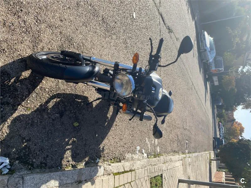 Ducati Monster 695 – Vista 3