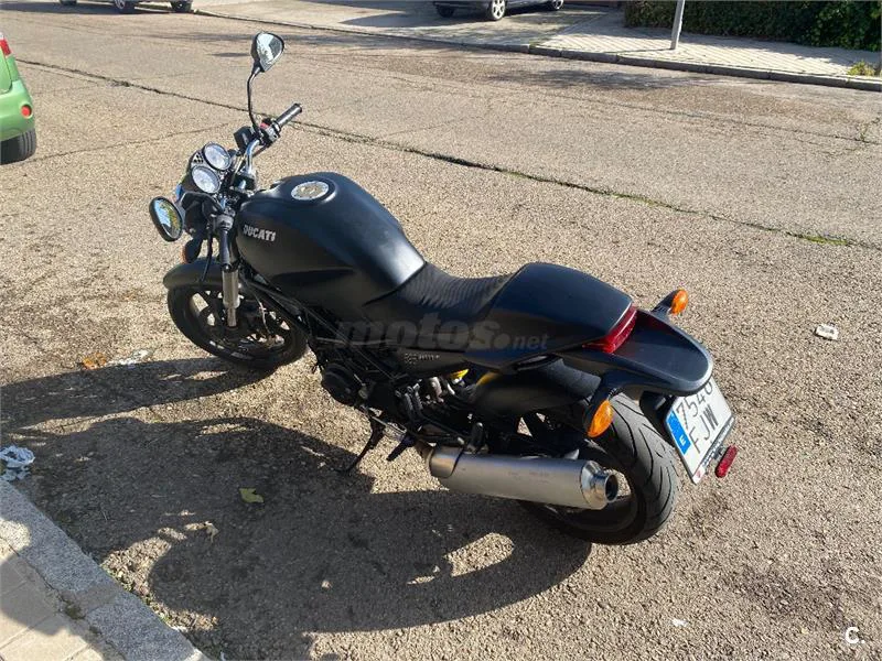 Ducati Monster 695 – Vista 4