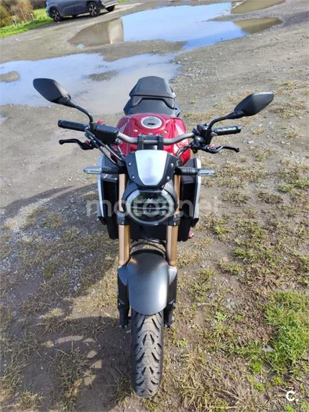 Honda CB650R - Vista 8
