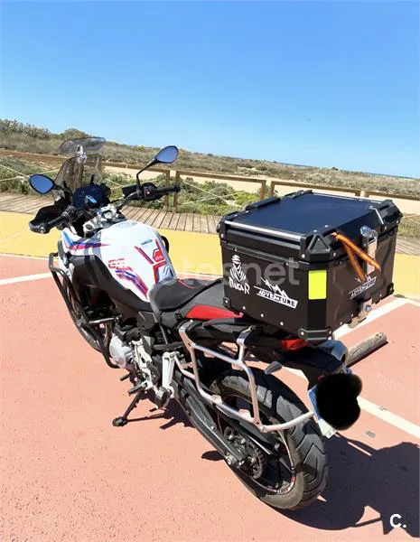 BMW F 750 – Vista 3