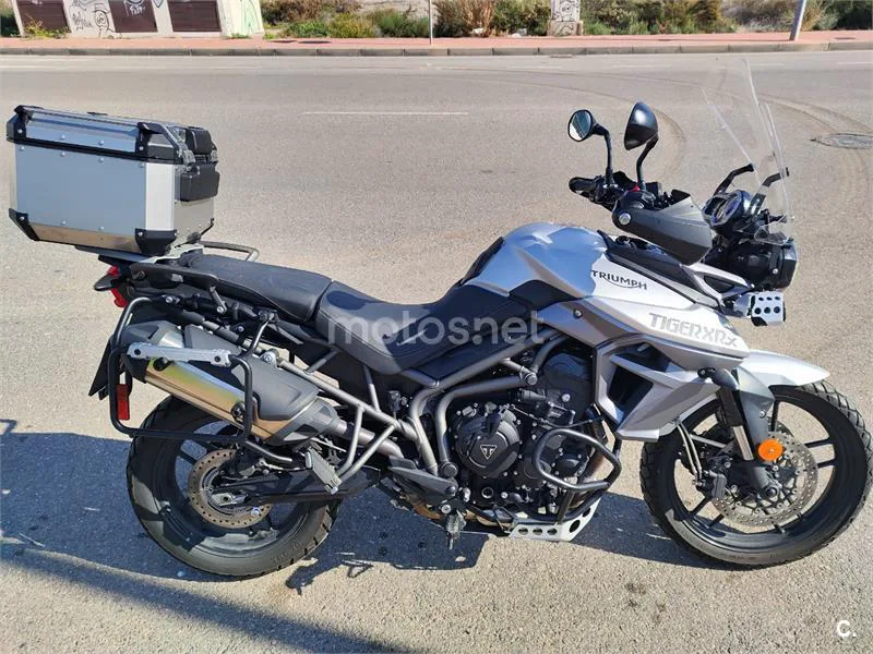 Triumph Tiger 800 XCX – Vista 2