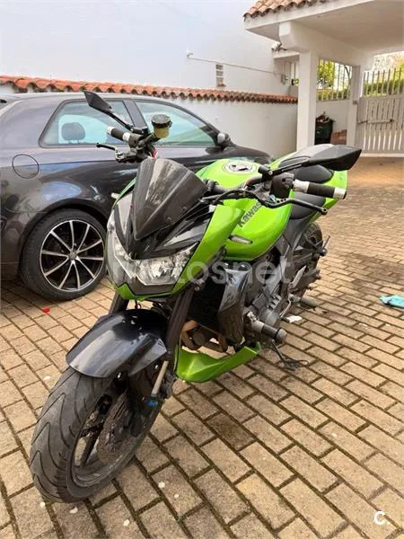 Kawasaki Z 750 – Vista 5