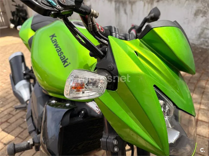 Kawasaki Z750 – Vista 10