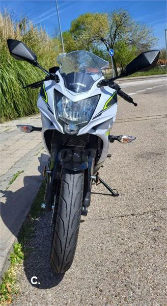 Kawasaki Ninja 125 – Vista 2