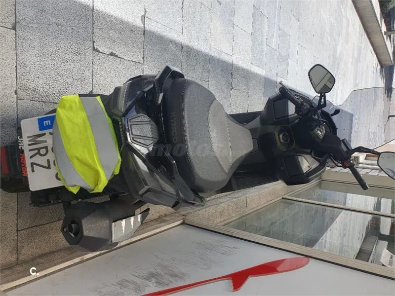 Kymco DTX 350 – Vista 3