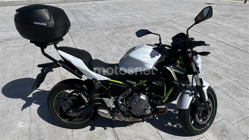 Kawasaki Z650 – Vista 3