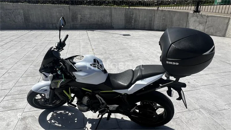 Kawasaki Z650 – Vista 4