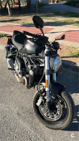Ducati Monster 821 – Vista 6