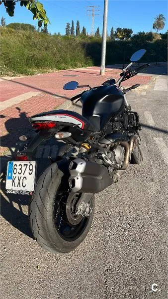 Ducati Monster 821 – Vista 8