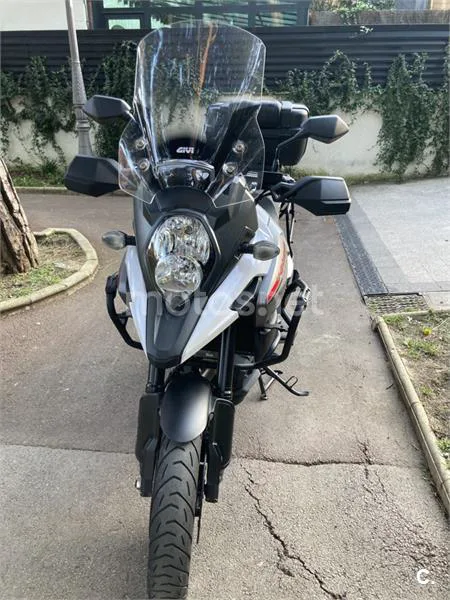 Suzuki V-Strom 1000 – Vista 5