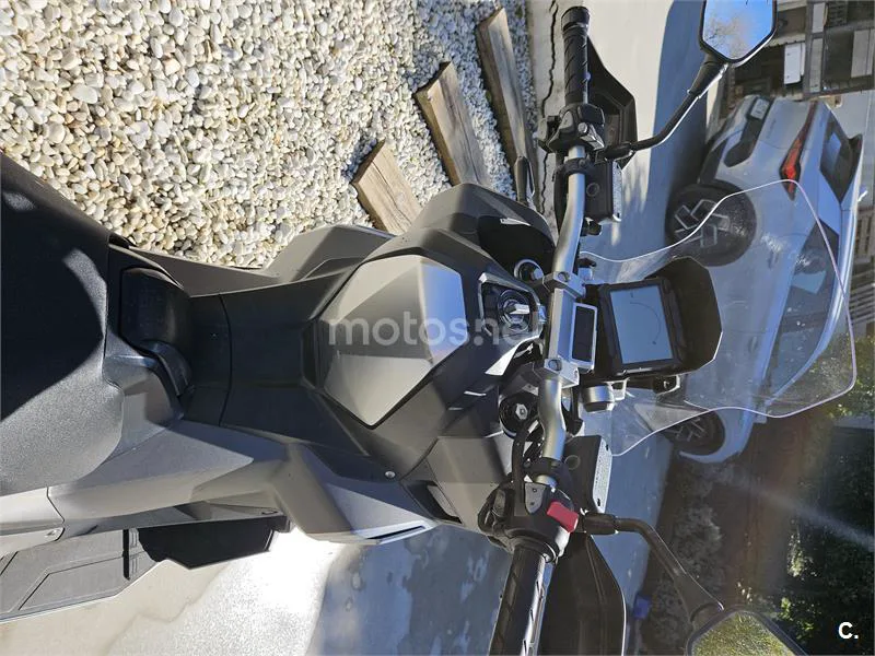 Honda X-ADV – Vista 4