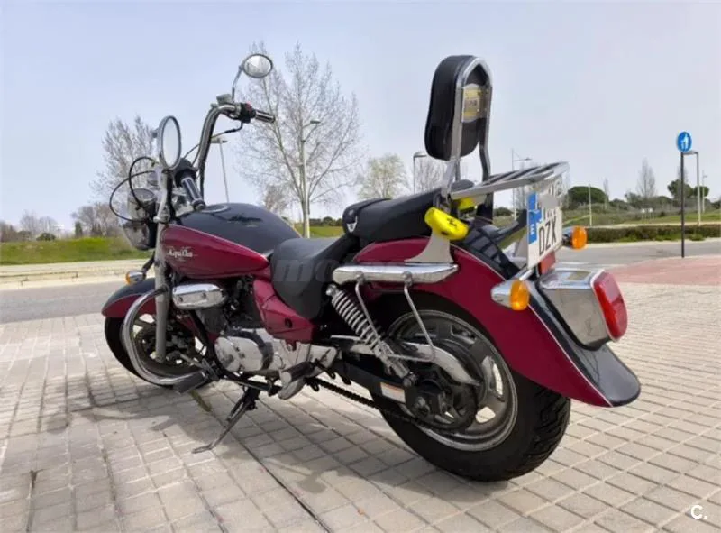 Hyosung GV 250 AQUILA – Vista 3