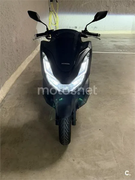 Honda PCX 125 – Vista 2