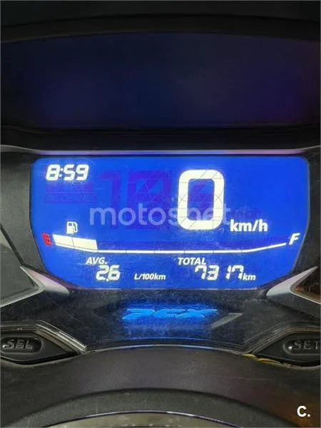 Honda PCX 125 – Vista 4