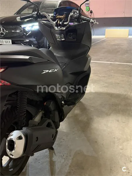 Honda PCX 125 – Vista 5