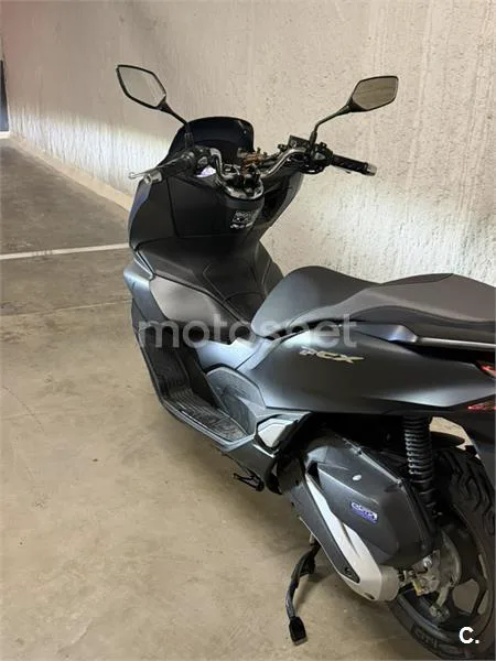 Honda PCX 125 – Vista 7
