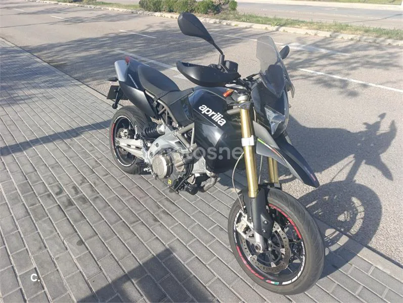 Aprilia SMV 750 Dorsoduro – Vista 2