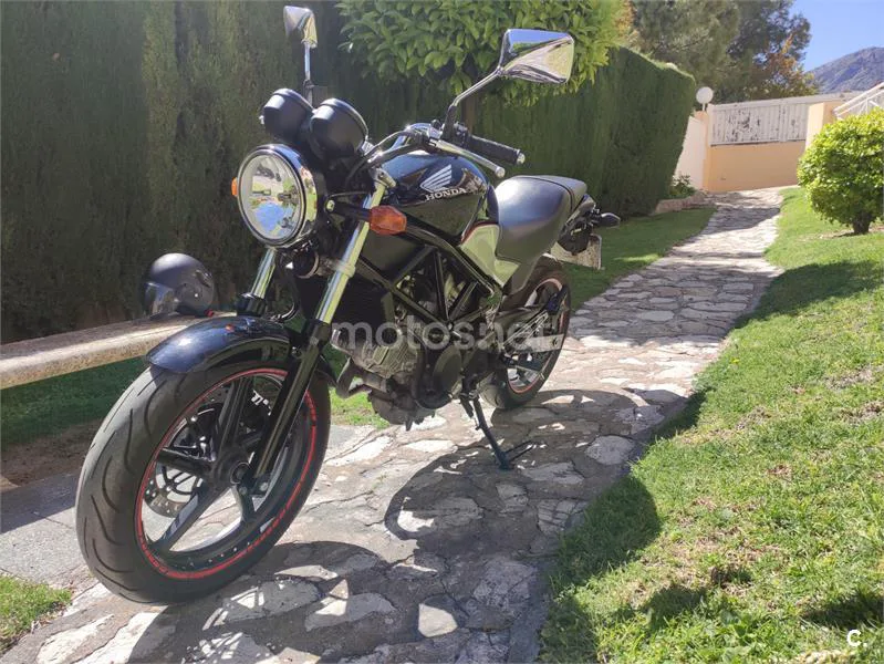 Honda VTR 250 – Vista 11