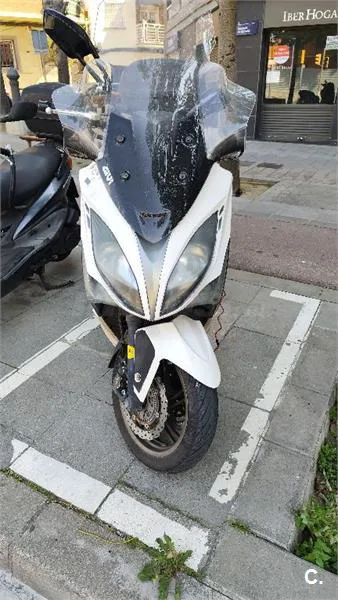 Kymco Xciting 400i – Vista 3