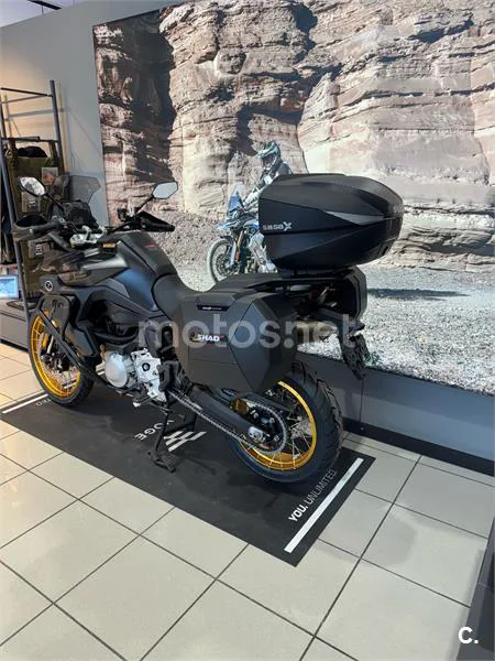 Voge 900 DSX – Vista 2