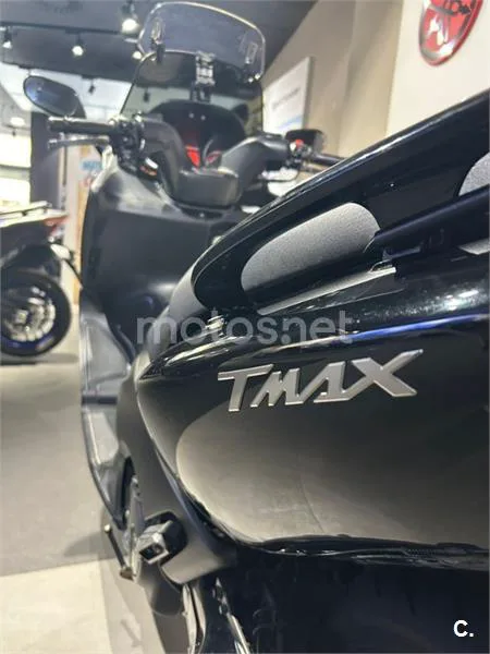 Yamaha TMAX 500 – Vista 8
