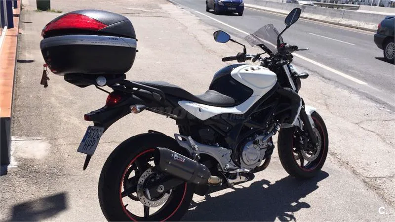 Suzuki Gladius 650 ABS – Vista 2