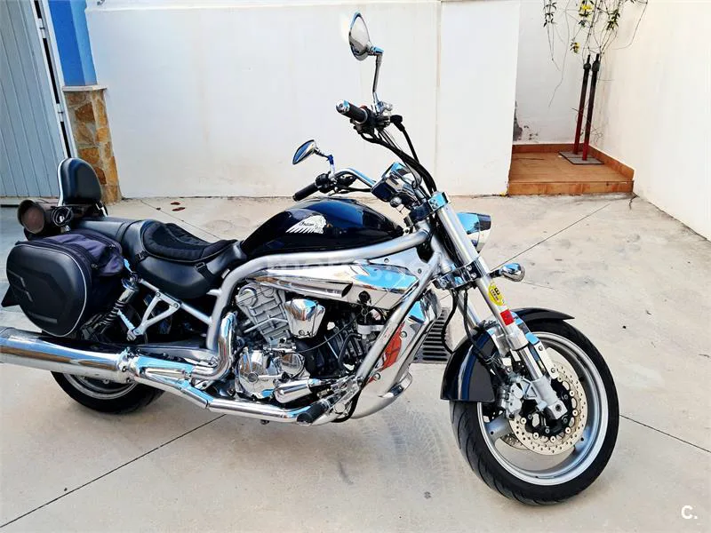 Hyosung GV 650 AQUILA – Vista 2