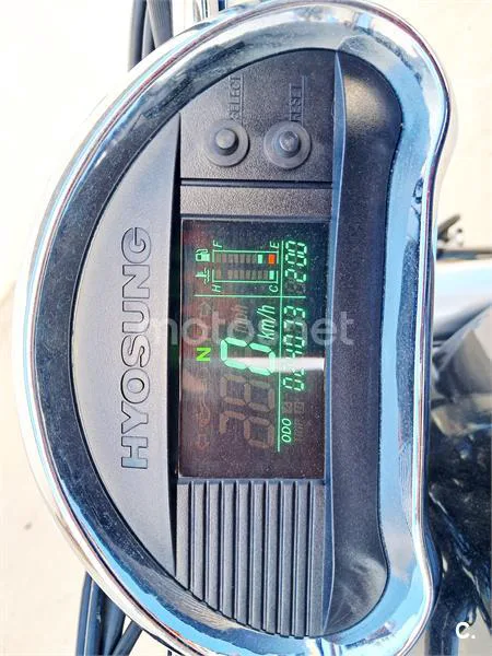 Hyosung GV 650 AQUILA – Vista 7