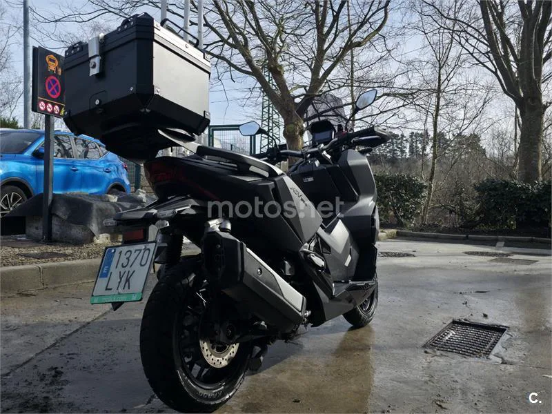 Honda ADV 350 – Vista 3