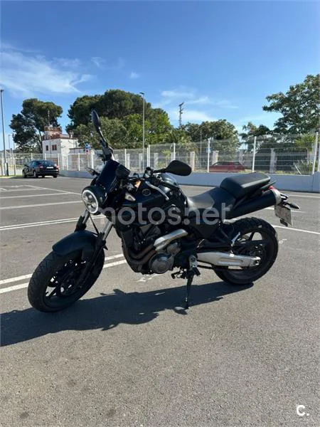 Yamaha MT-03 – Vista 2