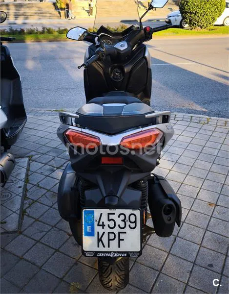 Yamaha XMAX 300 – Vista 2