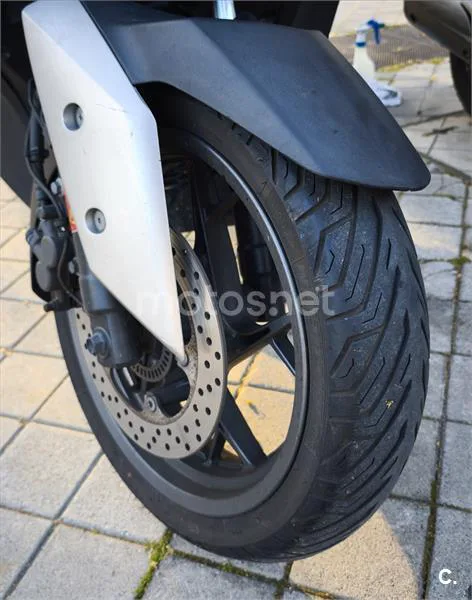 Yamaha XMAX 300 – Vista 3