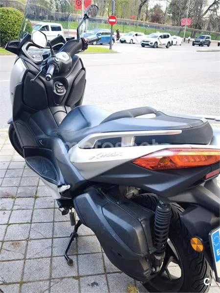 Yamaha XMAX 300 – Vista 4