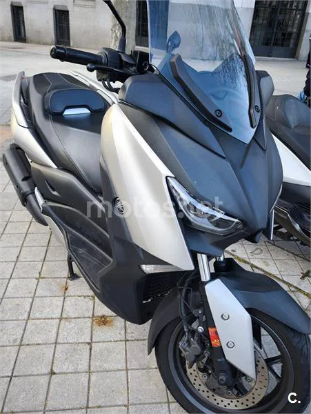 Yamaha XMAX 300 – Vista 7