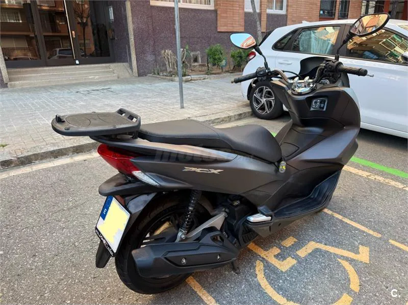 Honda PCX 125 – Vista 4