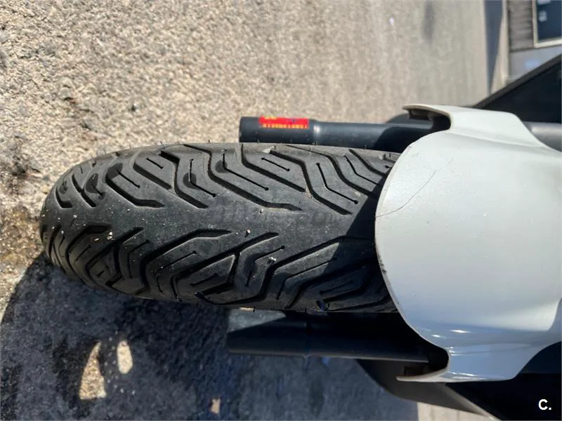 Kymco Super Dink 125i ABS – Vista 8