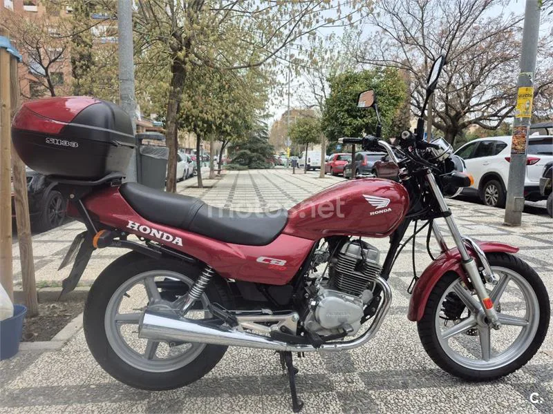 Honda CB 250 F – Vista 3