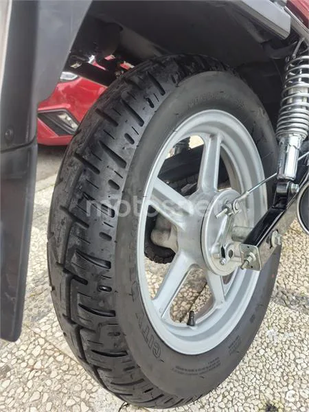 Honda CB 250 F – Vista 6