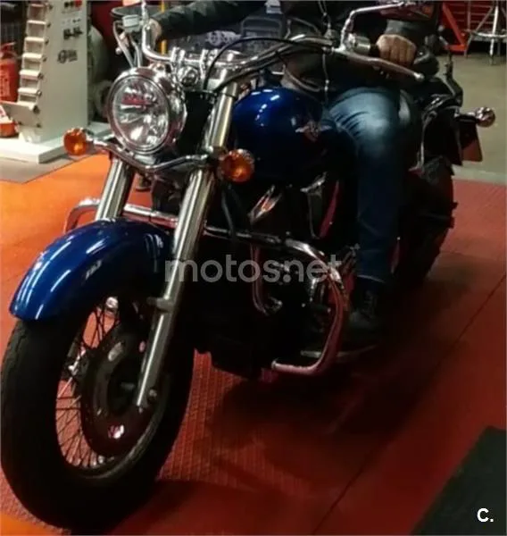 Kawasaki VN 900 CLASSIC – Vista 7