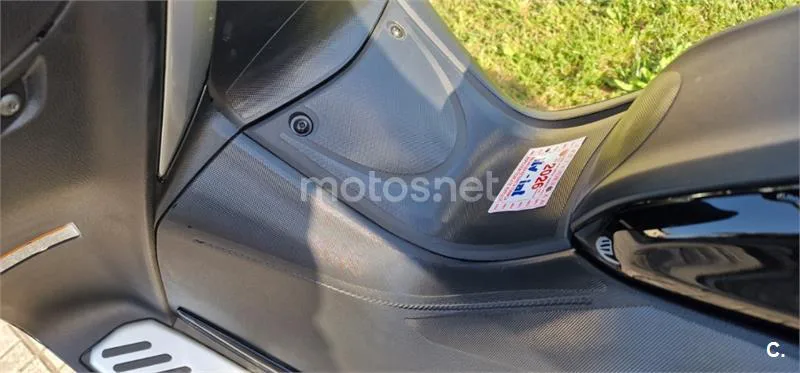 Yamaha TMAX – Vista 5