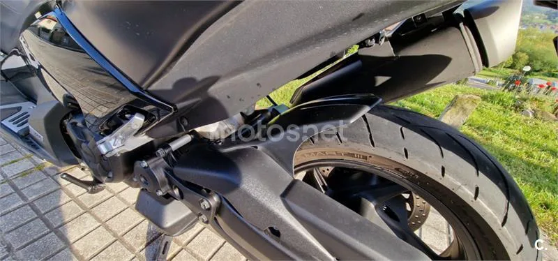 Yamaha TMAX – Vista 6