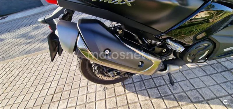 Yamaha TMAX – Vista 10