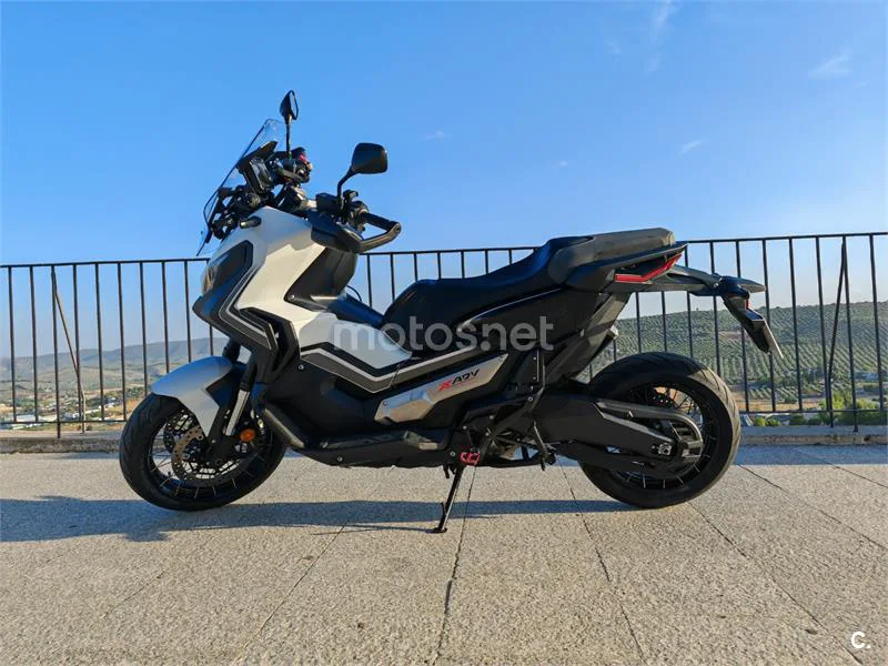 Honda X-ADV – Vista 11