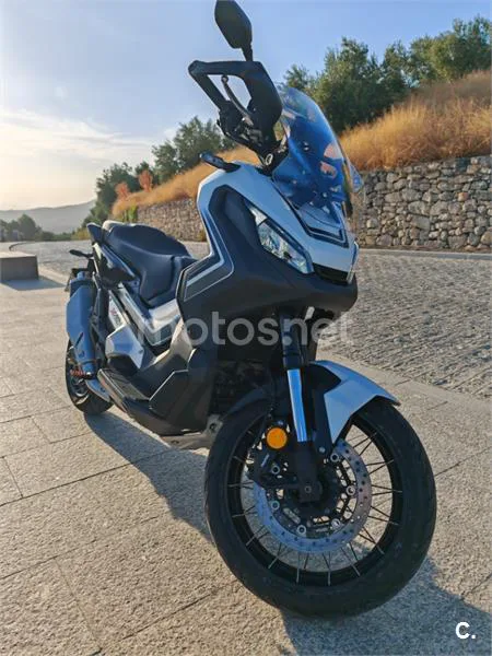 Honda X-ADV – Vista 13
