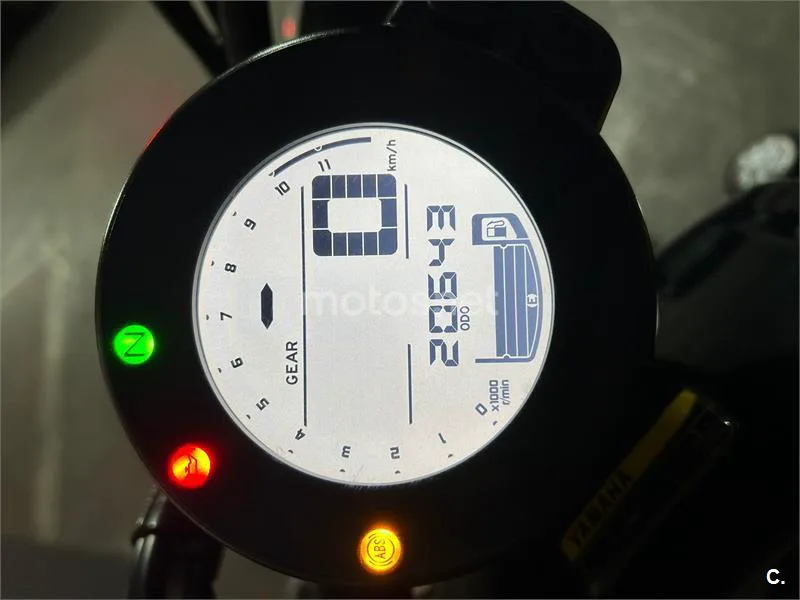 Yamaha XSR700 – Vista 5