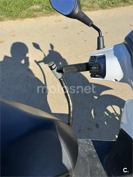 SYM Symphony ST LC 125 – Vista 3